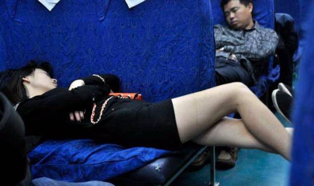 為何導游總是告誡：最好不要選擇火車臥鋪下鋪？尤其是女性游客