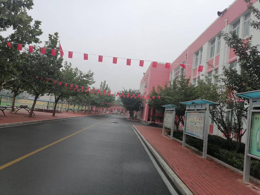 小學生同步優秀作文（18）我是一只快樂的小鳥