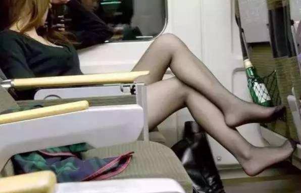 為何導游總是告誡：最好不要選擇火車臥鋪下鋪？尤其是女性游客