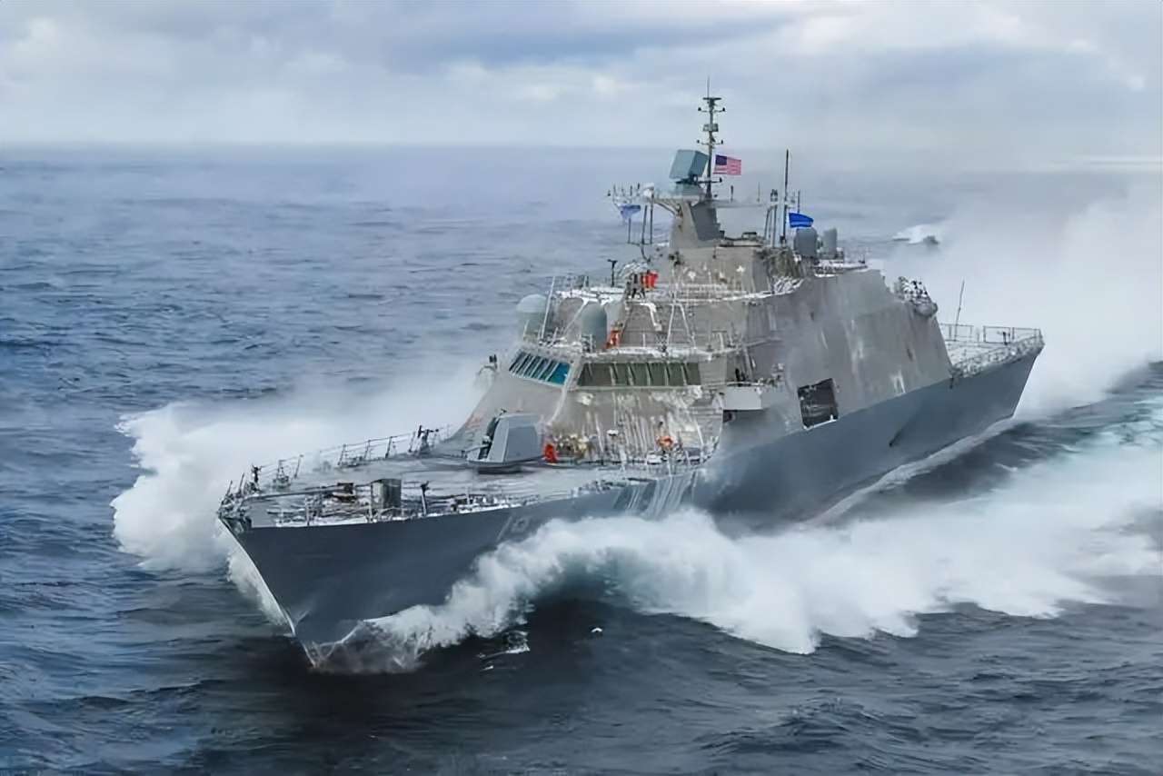 004航母即將完工(中國已證明有能力制造各類軍艦)