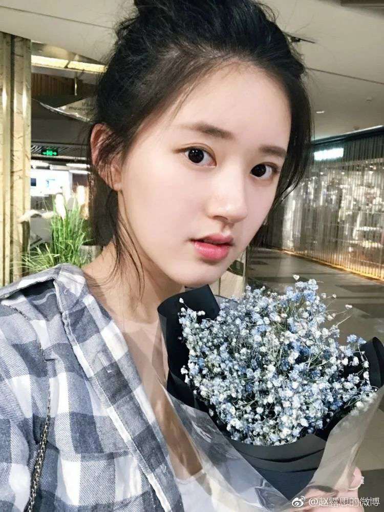 今年上升超猛的十大美女新星！各個(gè)雪膚玉貌太驚艷