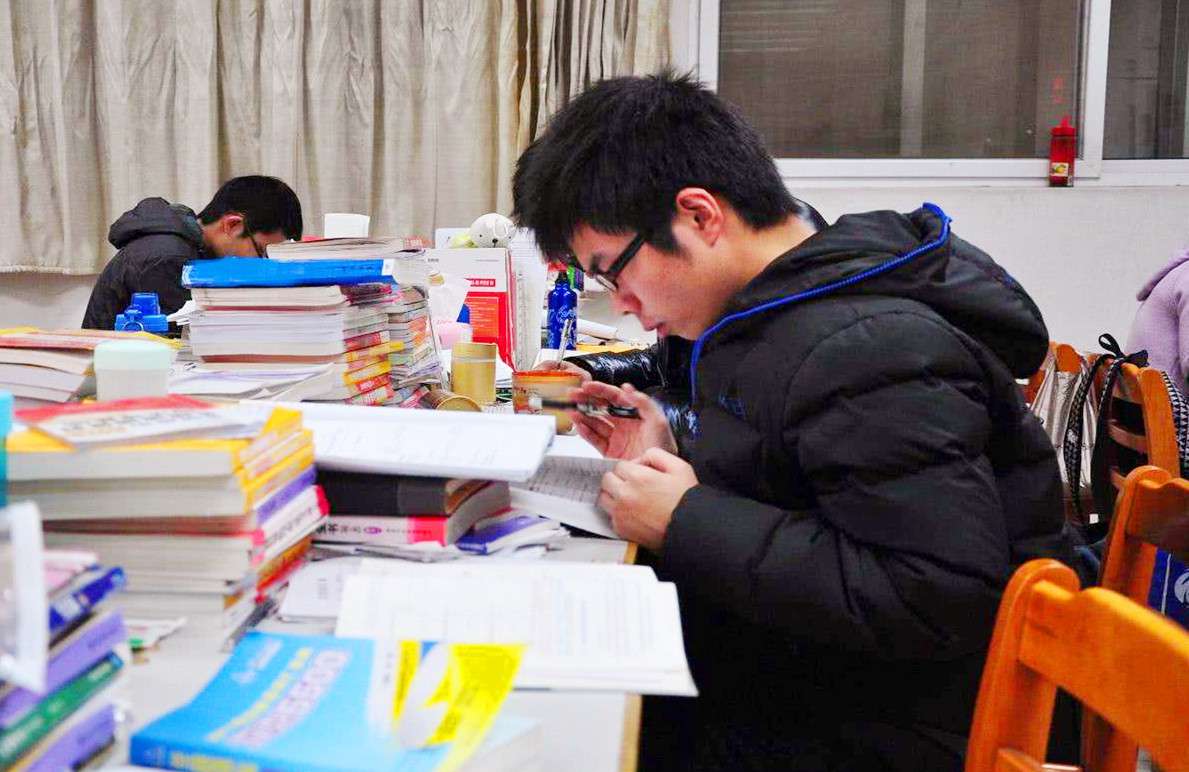 考研數(shù)學(xué)滿分多少,可以過線嗎
