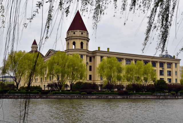上海大學(xué)排名一覽表(上海高校排行榜)