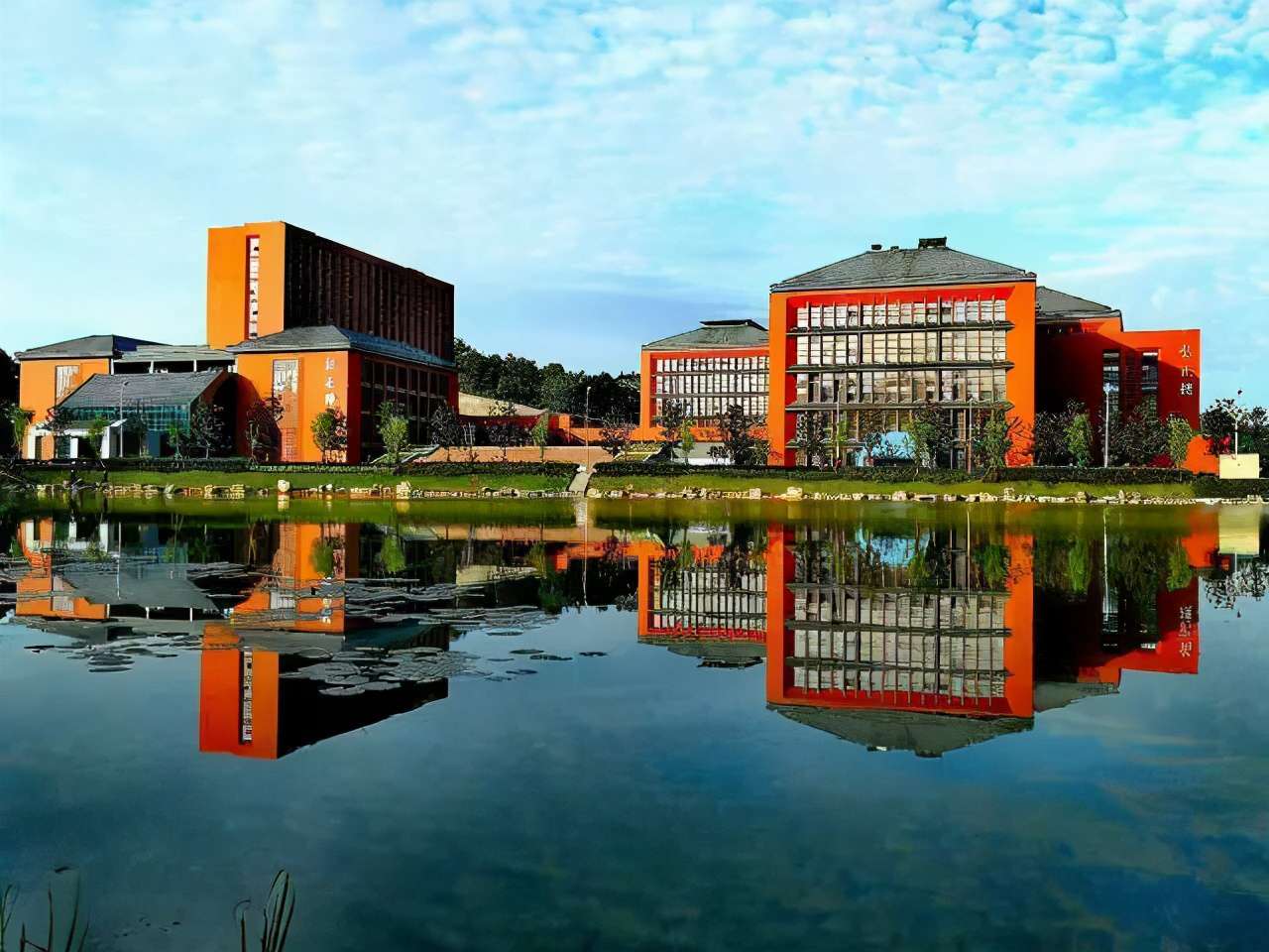 貴州大學全國排名第幾,2022年貴州省大學排名榜單