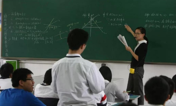 我國頂級高中前20強出爐，人大附中僅排第3，雅禮中學擠進前5