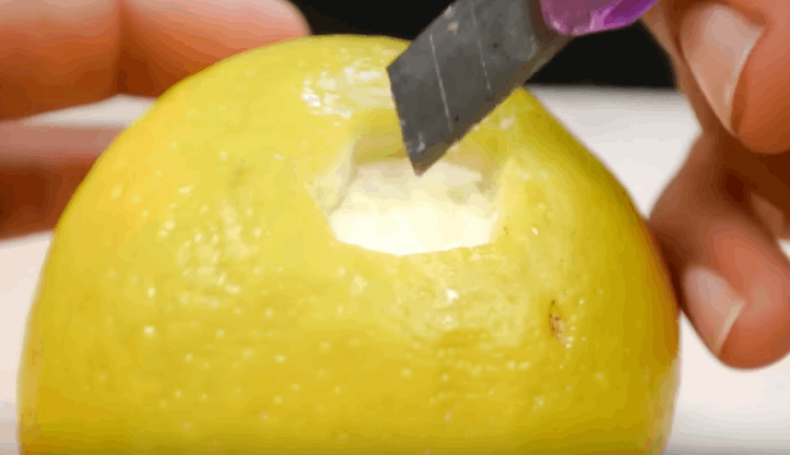 小伙無聊將橙子挖個小洞，結果網友看完后卻紛紛效仿