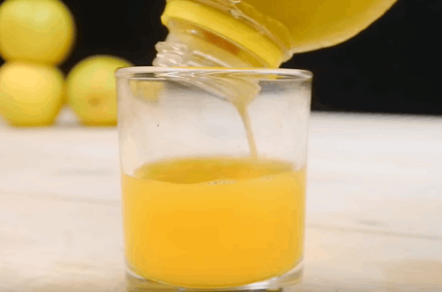 小伙無聊將橙子挖個小洞，結果網友看完后卻紛紛效仿