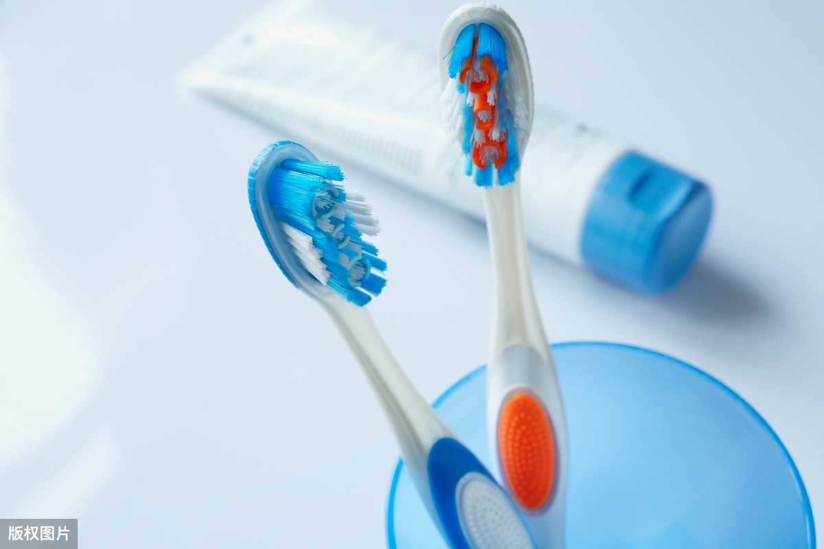 寶媽注意了！教你3個超簡單去除粘粘在衣服上的水晶泥，輕松搞定