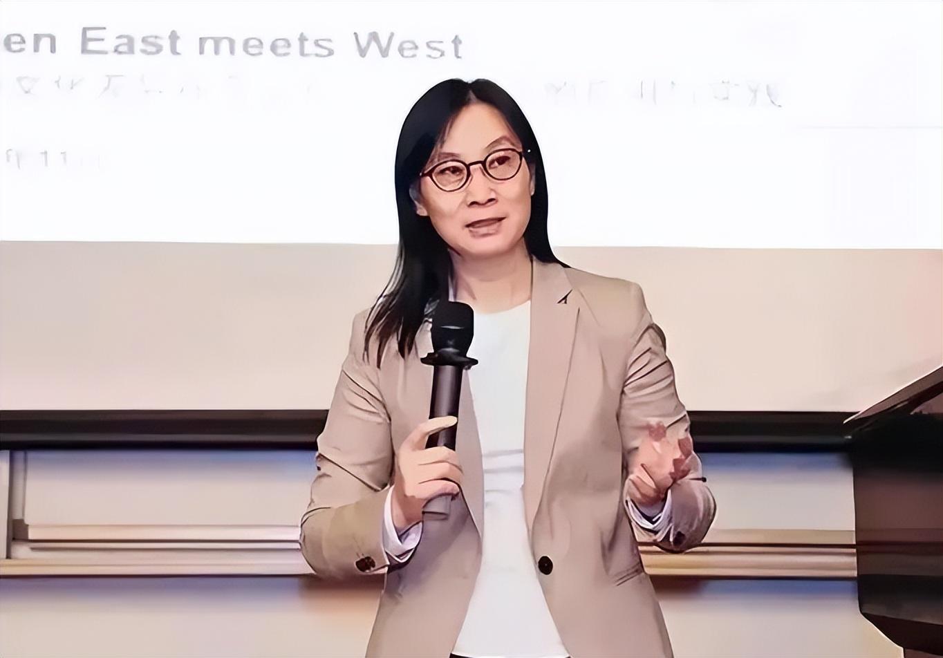 前北大教授陳春花學(xué)歷事件，從網(wǎng)紅教授到學(xué)歷造假