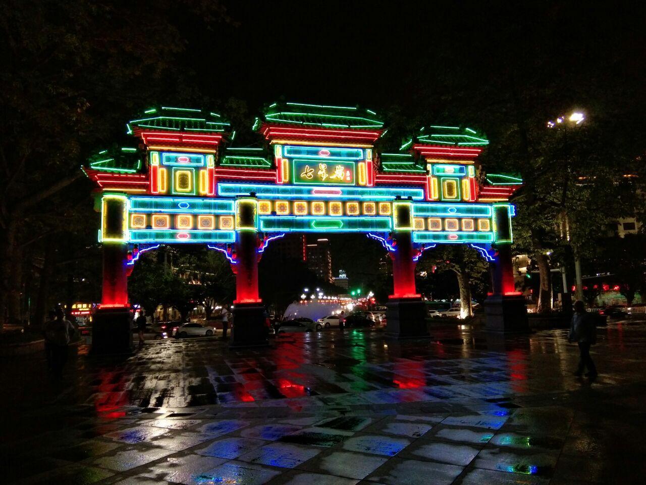 珠海最繁華的步行街在哪里（珠海年輕人買衣服的地方）