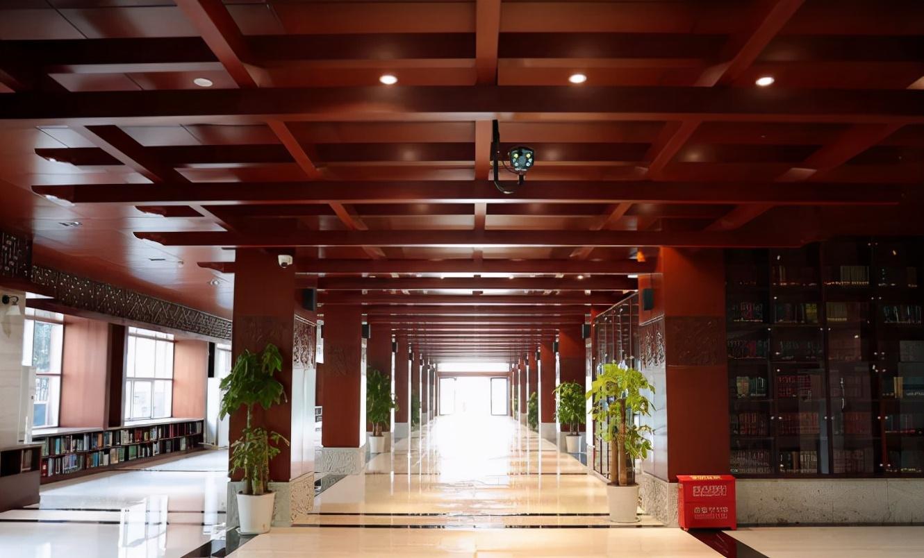 中南民族大學圖書館（中南民族大學校內雙子塔圖書館）